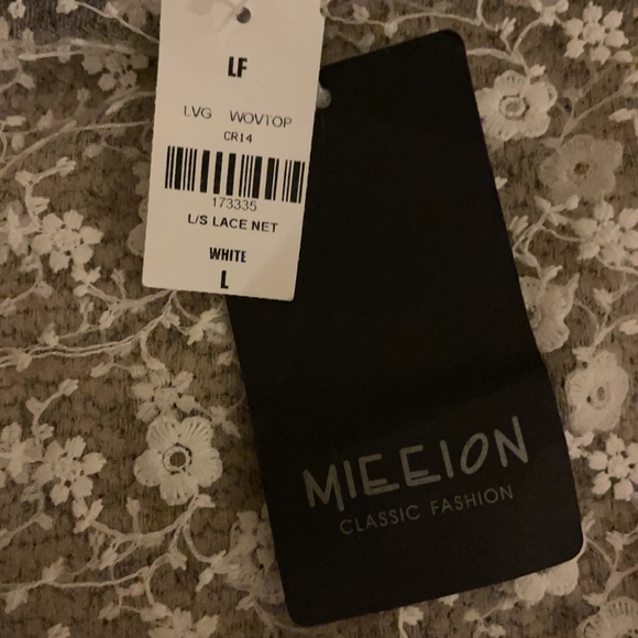 White Lace Top from LF - Picture 2 of 3